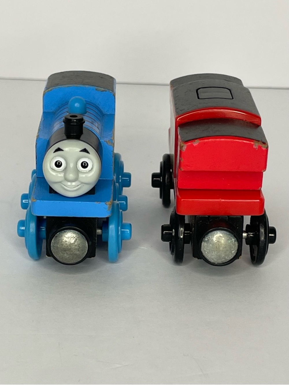 Thomas And Friends 2012 Wood Thomas and Musical Caboose Works Magetic - Picture 4 of 14